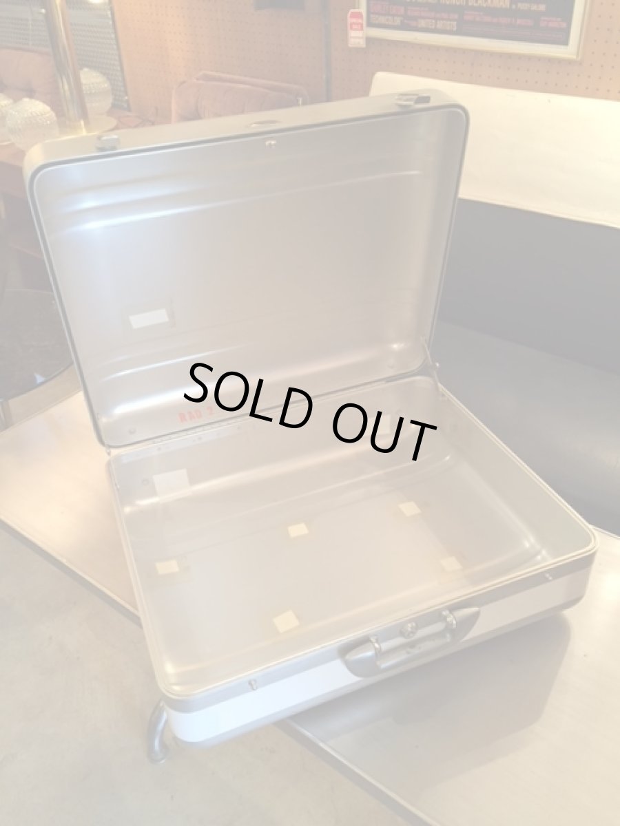 画像11: "Halli Burton" Trunk Case (11)