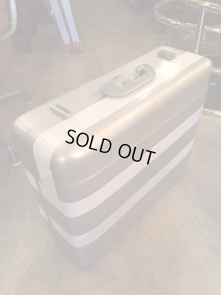 画像9: "Halli Burton" Trunk Case (9)