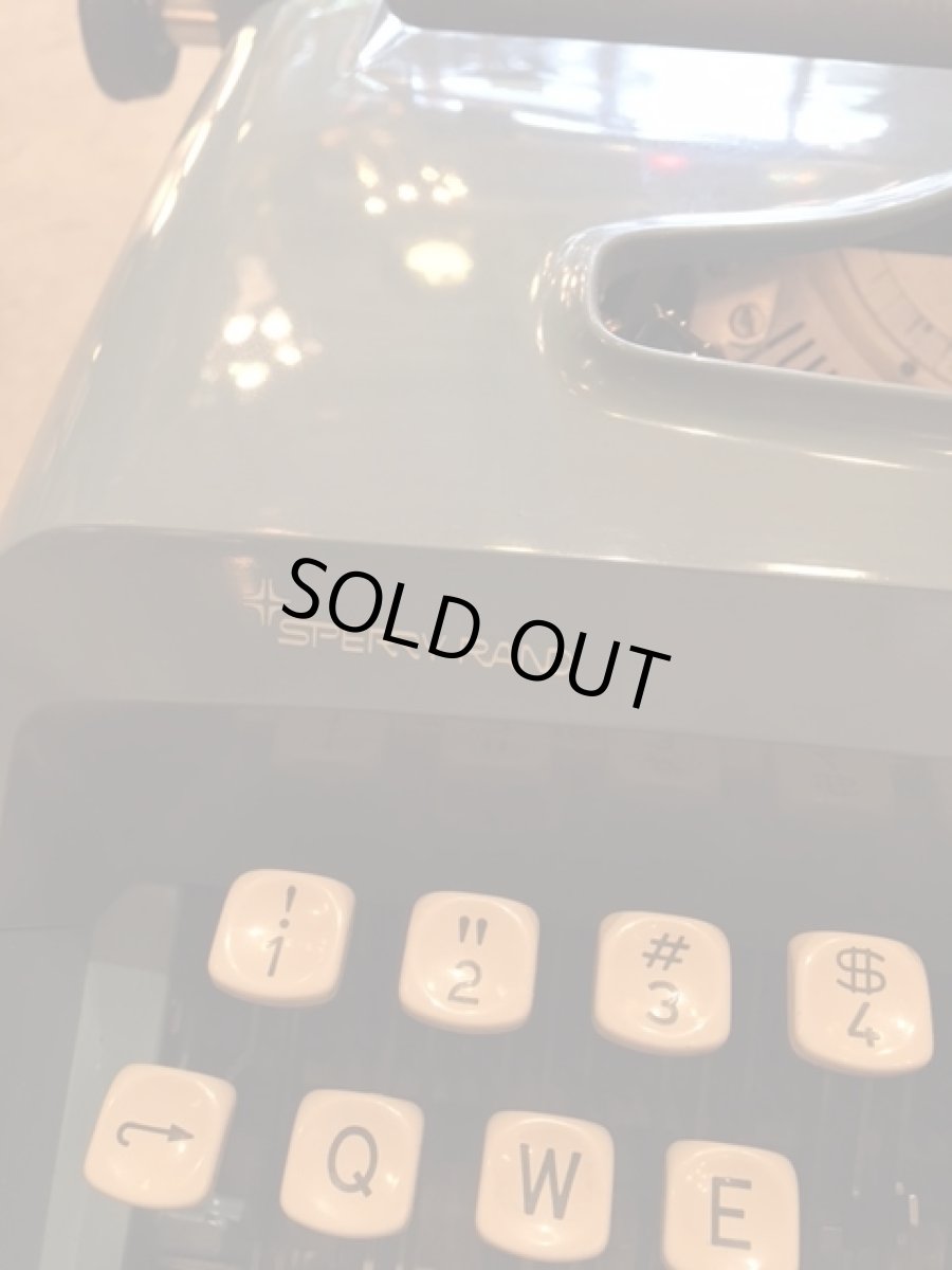 画像5: "Remington" Vintage Typewriter (5)