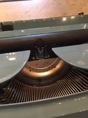 画像4: "Remington" Vintage Typewriter (4)