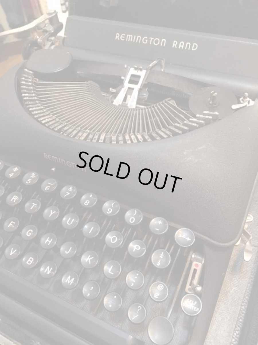 画像2: "Remington" Vintage Typewriter (2)