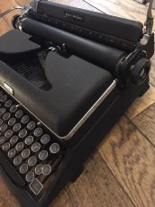 画像2: "ROYAL" Vintage Typewriter (2)