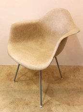 画像1: "Herman Miller" Eames Arm Shell Chair (1)