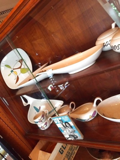 画像2: Vintage China Cabinet