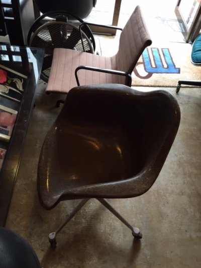 画像1: "Herman Miller" Eames Arm Shell Chair