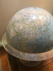 画像3:  "NATIONAL GRAPHIC" Globe (3)