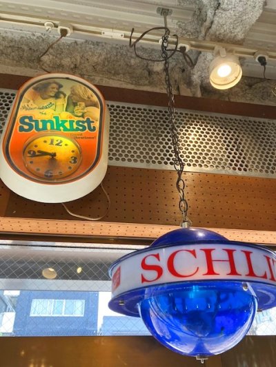 画像1:  “SCHLITZ” Beer Sign