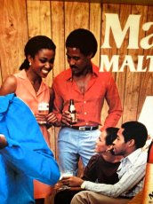 画像7:  “Magnum Malt Liquor” Beer Sign (7)