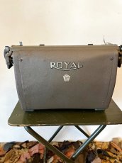画像4: "ROYAL" Vintage Typewriter (4)
