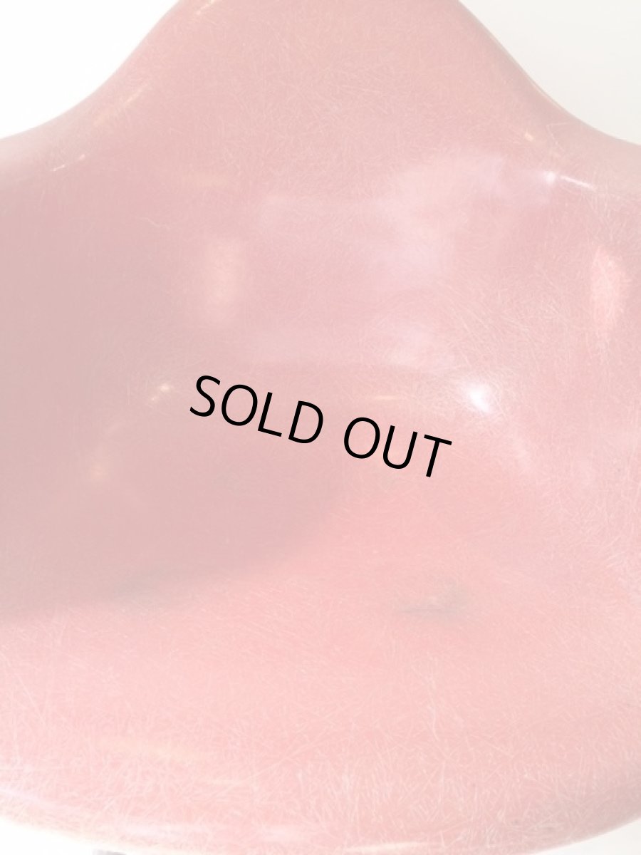 画像5:  Eames Armshell Chair (5)