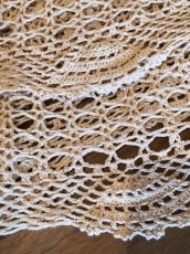 画像2: Handmade Lace Tablecloth (2)