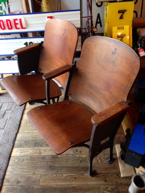 『50s 2P Theater Chair！色がＧｏｏｄ！』ｂlogをupしました。