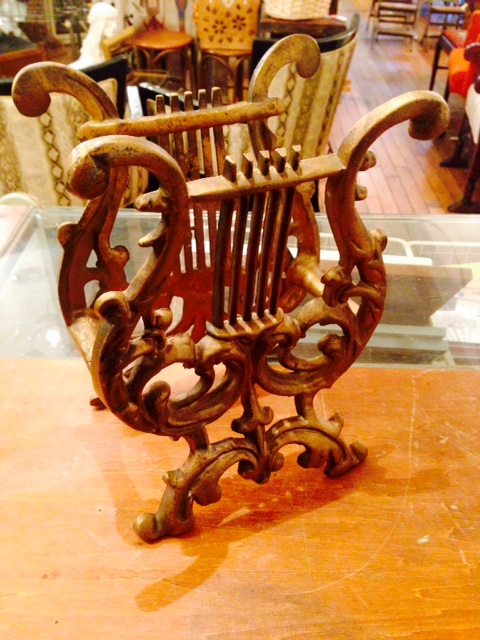 『新商品 Antique Design Bookrack』upしました。