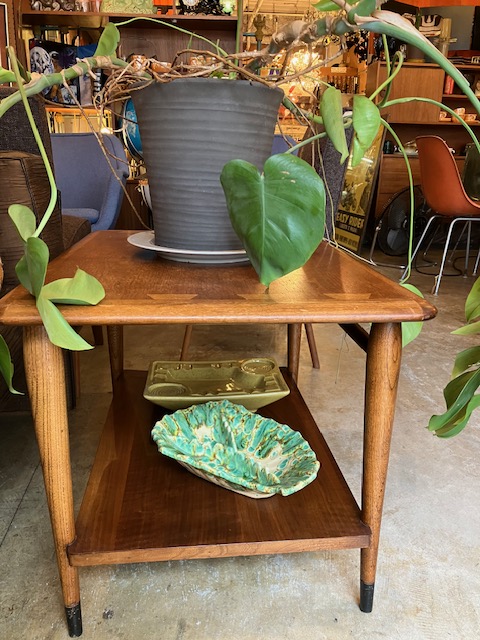 『"Lane"SideTable＋"Pottery Ash Tray×2』 UPしました。