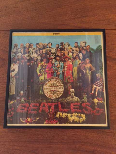 画像1: "The Beatles" LONELY HEARTS Record&frame "全国送料無料" (1)